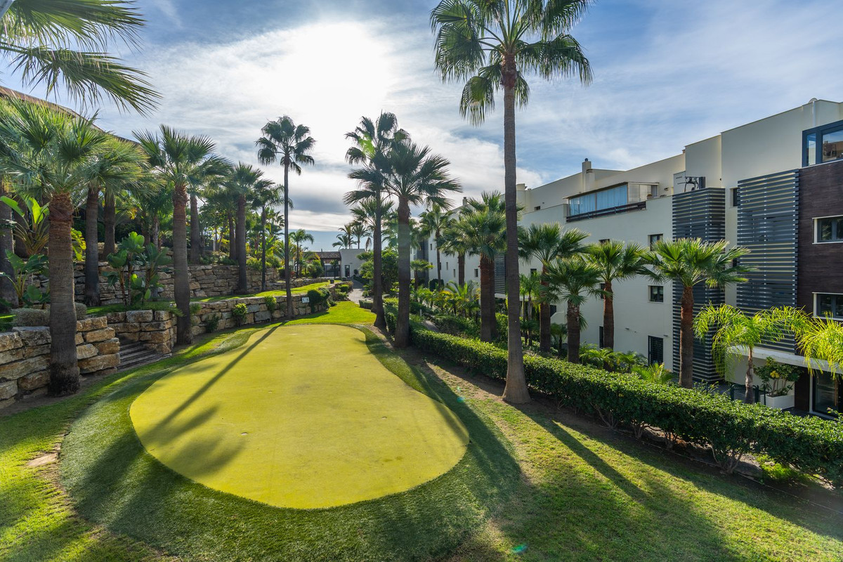 2 Bed, 2 Bath, ApartmentFor Sale, Los Flamingos Golf, Malaga