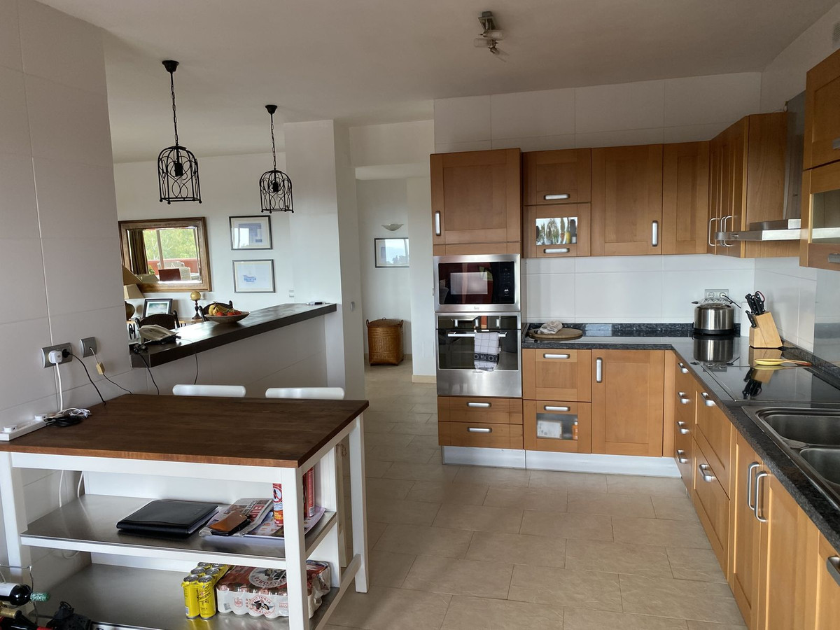 3 Bed, 2 Bath, ApartmentFor Sale, Benalmadena, Malaga