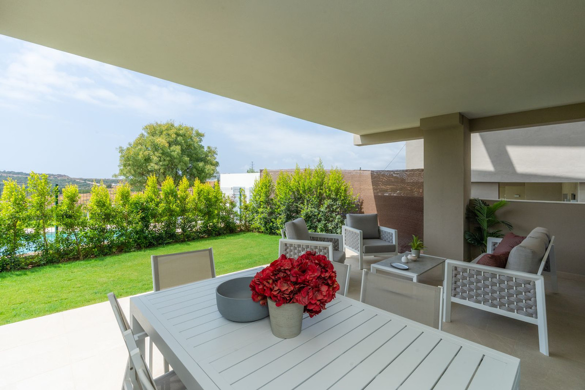 3 Bed, 2 Bath, ApartmentFor Sale, Estepona, Malaga