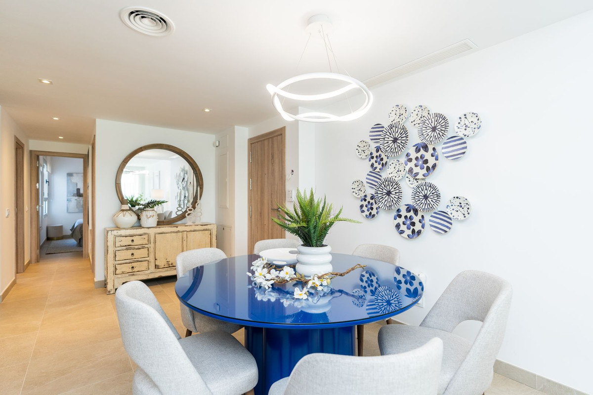 3 Bed, 2 Bath, ApartmentFor Sale, Estepona, Malaga