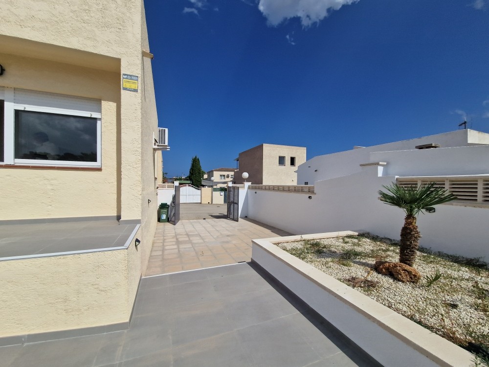 3 Bed, 2 Bath, HouseFor Sale, La Nucia, Alicante