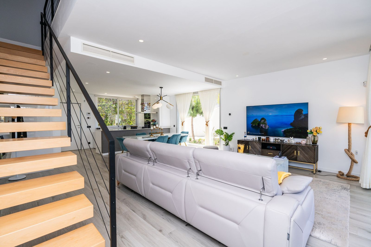 3 Bed, 3 Bath, HouseFor Sale, Cancelada, Malaga