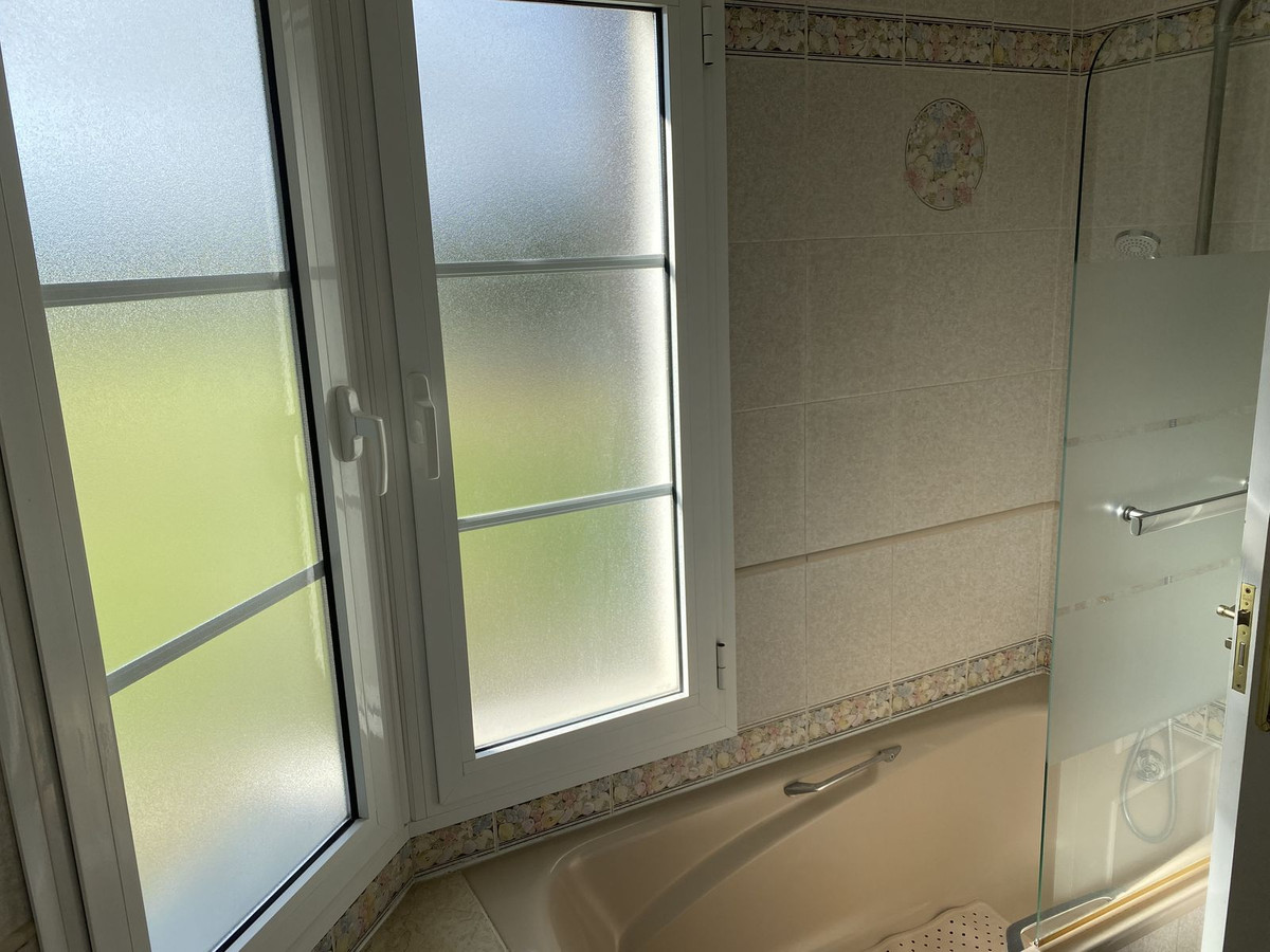 3 Bed, 2 Bath, ApartmentFor Sale, Mijas, Malaga