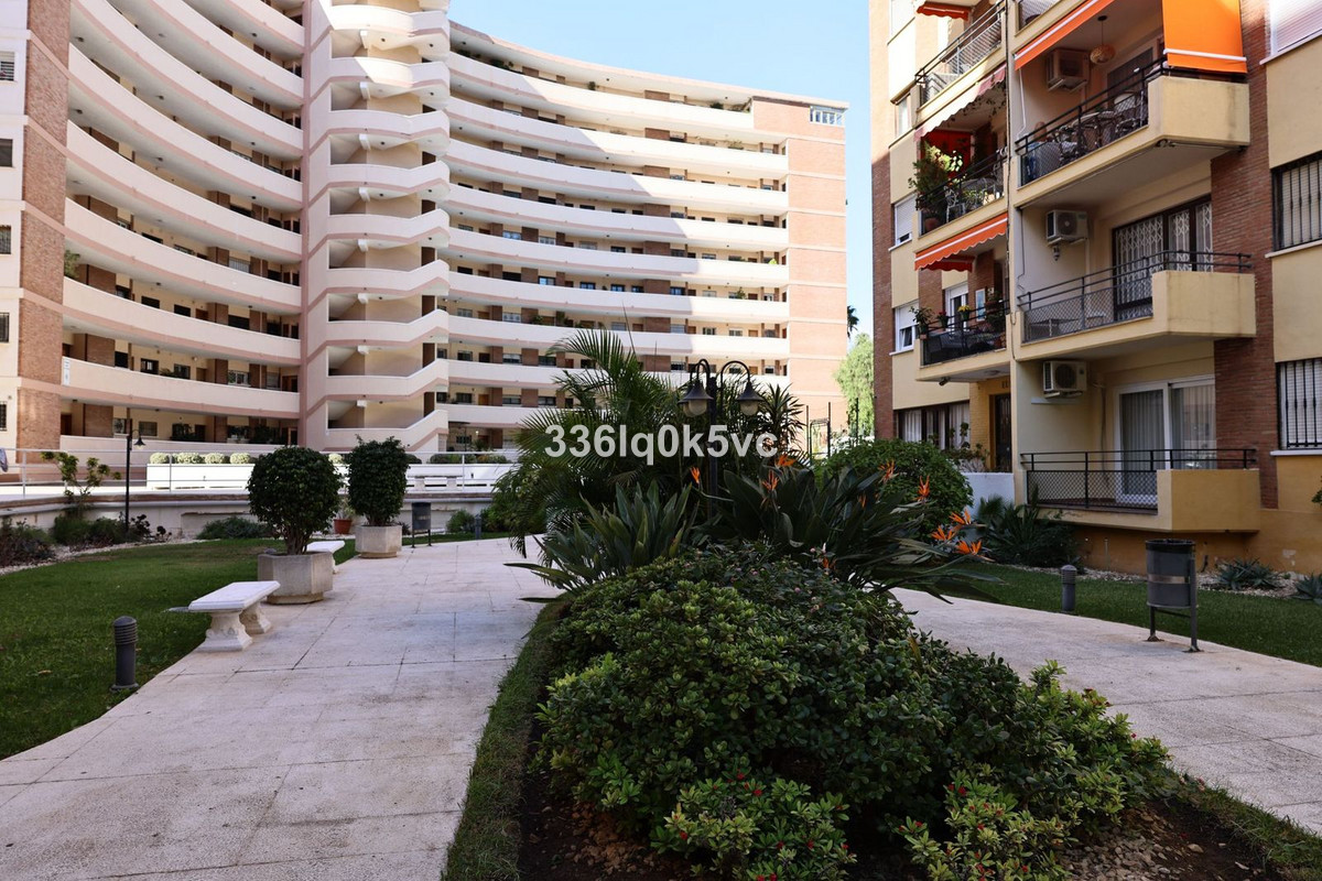 2 Bed, 1 Bath, ApartmentFor Sale, Marbella, Malaga