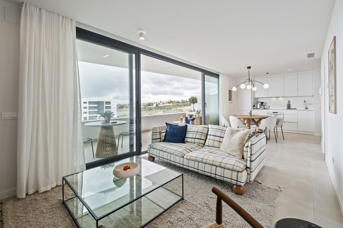 2 Bed, 2 Bath, ApartmentFor Sale, Fuengirola, Malaga