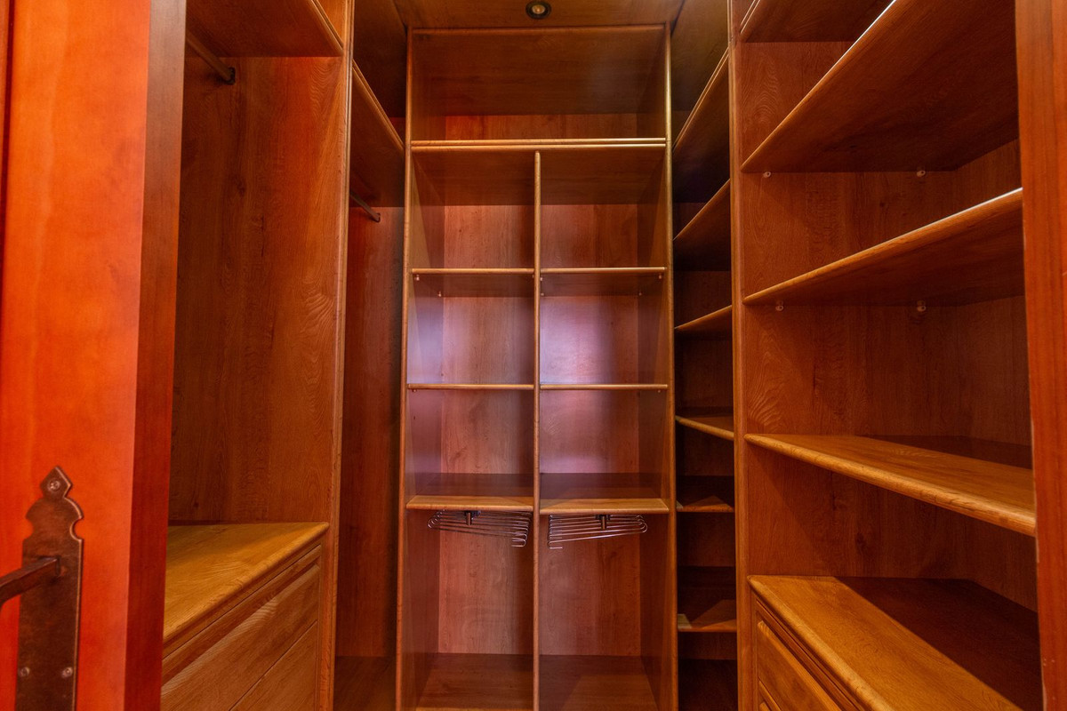 4 Bed, 2 Bath, HouseFor Sale, Entrerrios, Malaga