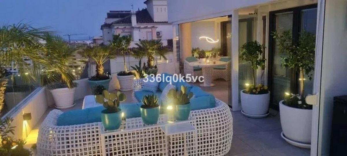 3 Bed, 2 Bath, ApartmentFor Sale, Estepona, Malaga