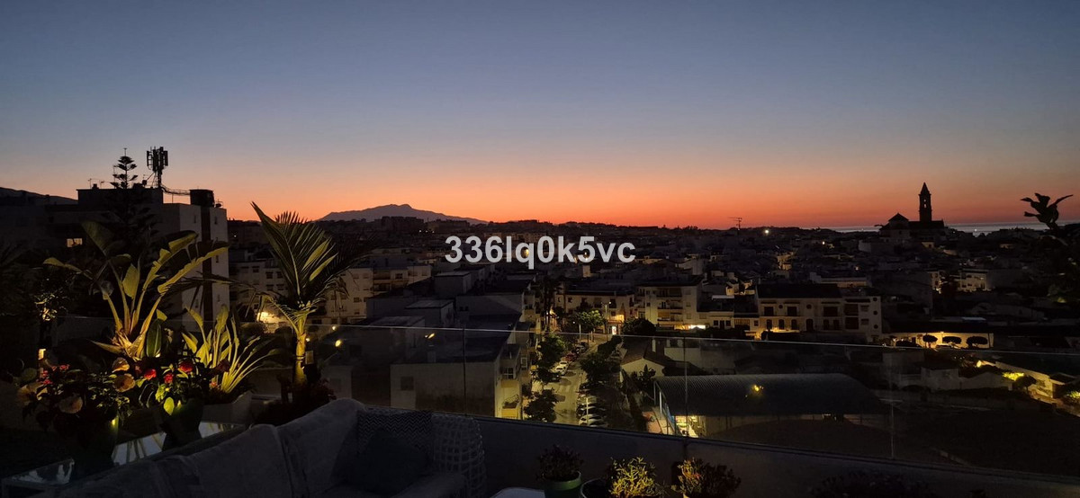 3 Bed, 2 Bath, ApartmentFor Sale, Estepona, Malaga