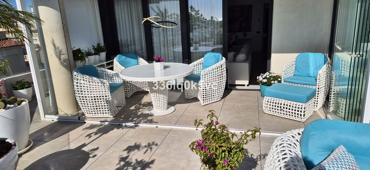 3 Bed, 2 Bath, ApartmentFor Sale, Estepona, Malaga