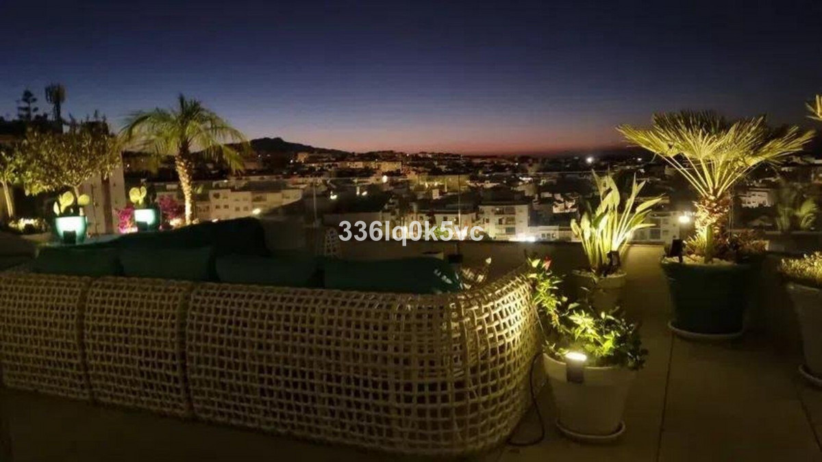 3 Bed, 2 Bath, ApartmentFor Sale, Estepona, Malaga