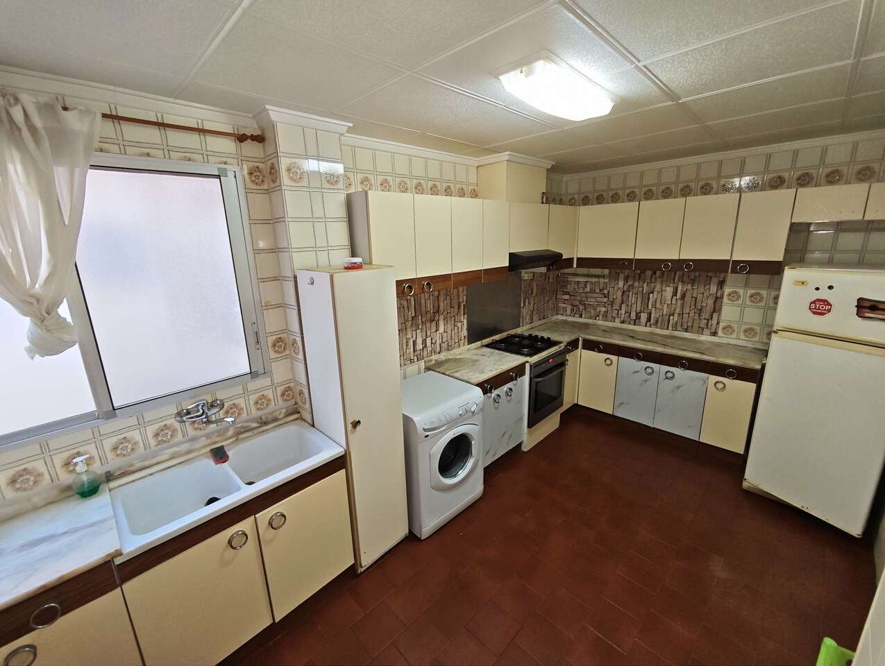 4 Bed, 2 Bath, ApartmentFor Sale, Salinas, Alicante