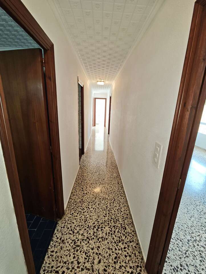 4 Bed, 2 Bath, ApartmentFor Sale, Salinas, Alicante