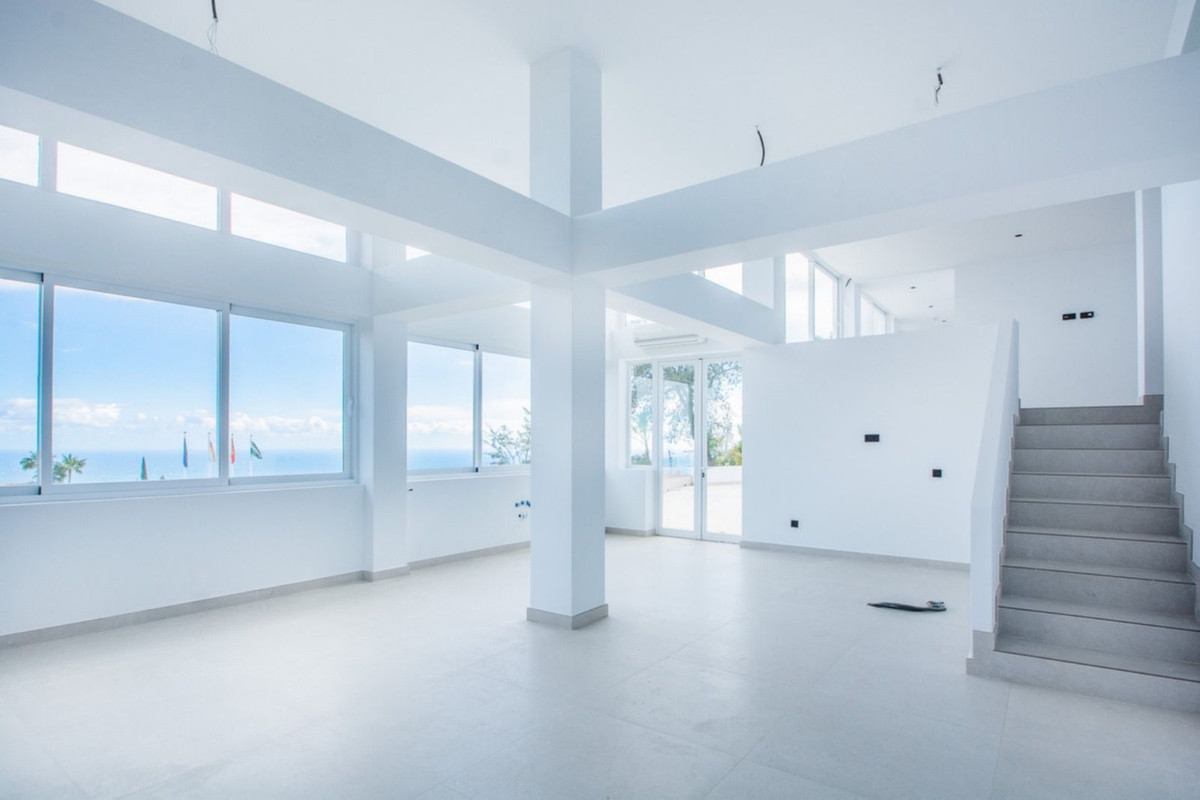 3 Bed, 3 Bath, ApartmentFor Sale, La Mairena, Malaga