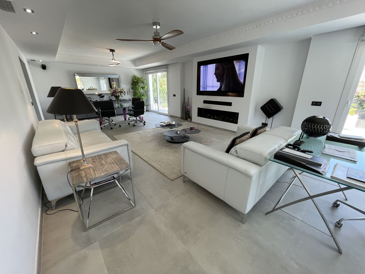 10 Bed, 10 Bath, HouseFor Sale, Atalaya, Malaga