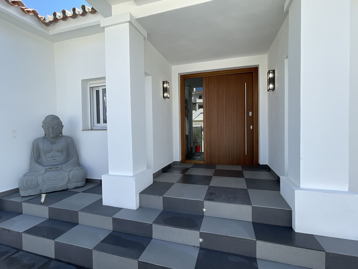 10 Bed, 10 Bath, HouseFor Sale, Atalaya, Malaga