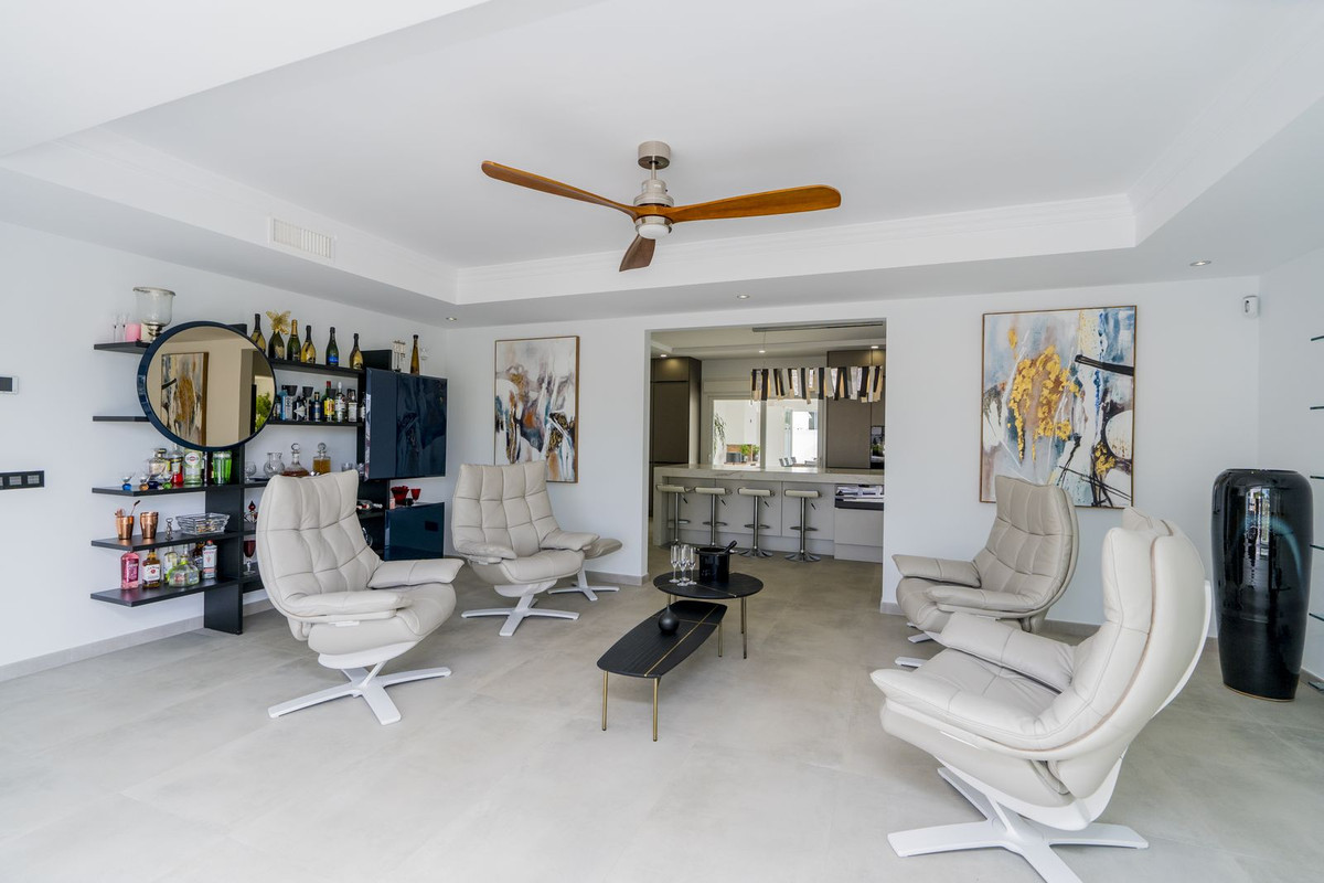 10 Bed, 10 Bath, HouseFor Sale, Atalaya, Malaga