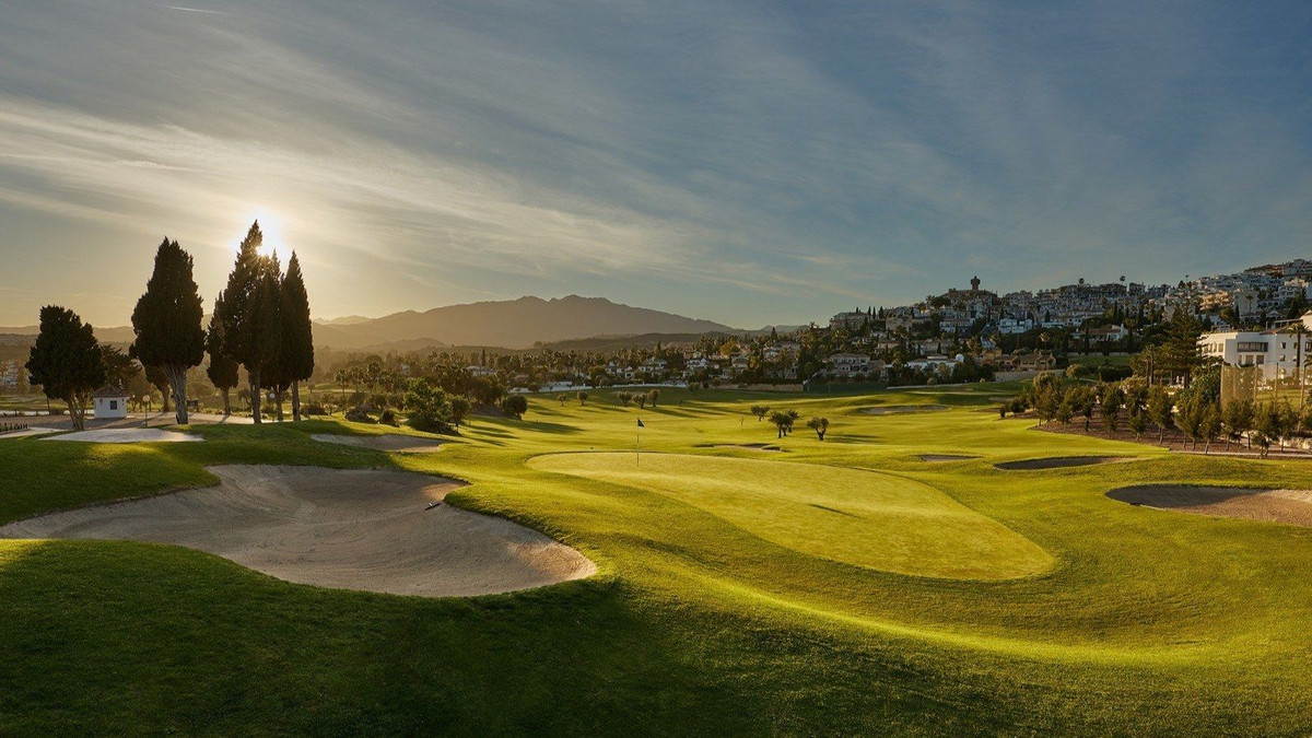 3 Bed, 2 Bath, ApartmentFor Sale, Mijas Golf, Malaga