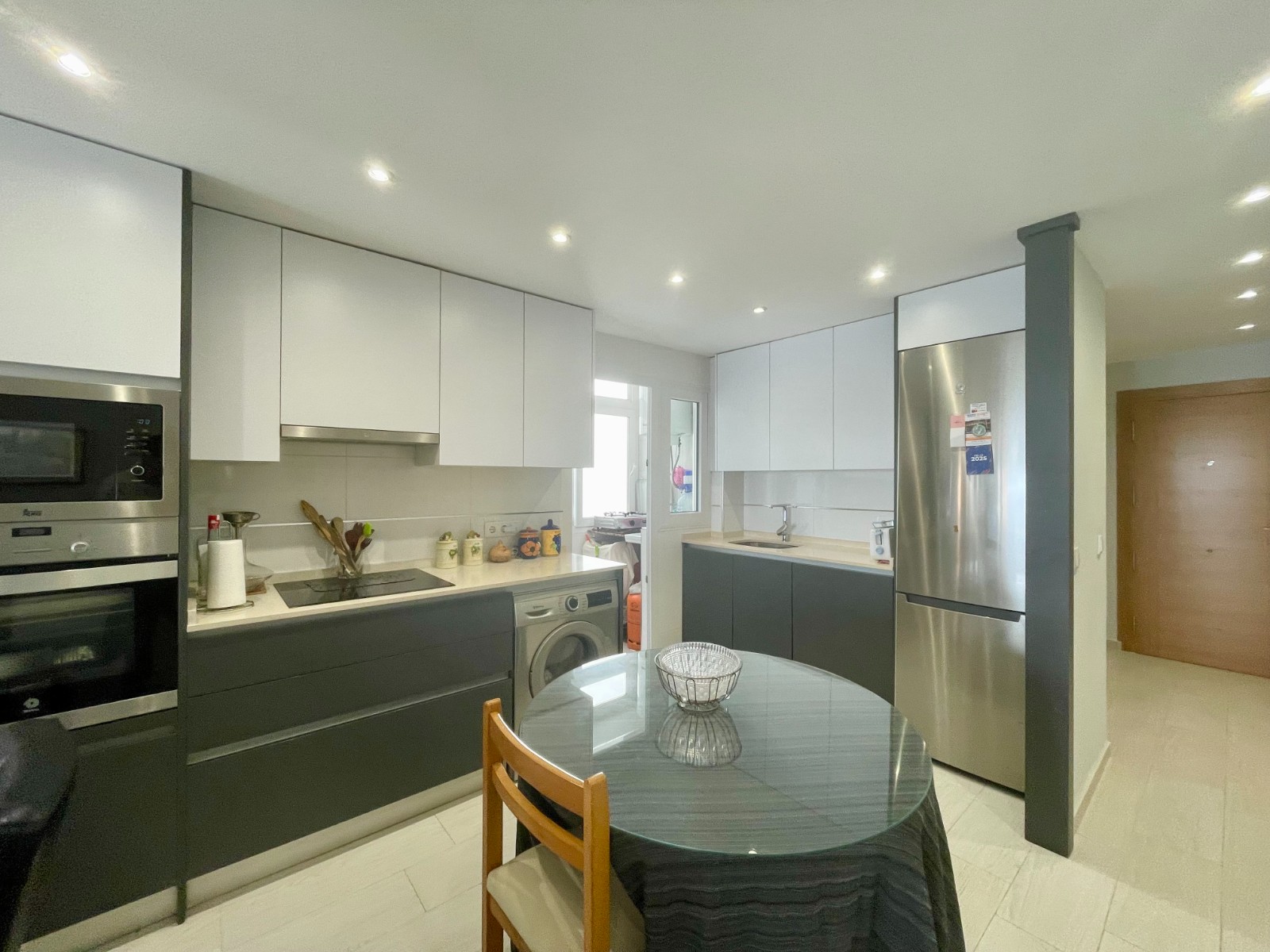 3 Bed, 1 Bath, ApartmentFor Sale, Torrevieja, Alicante