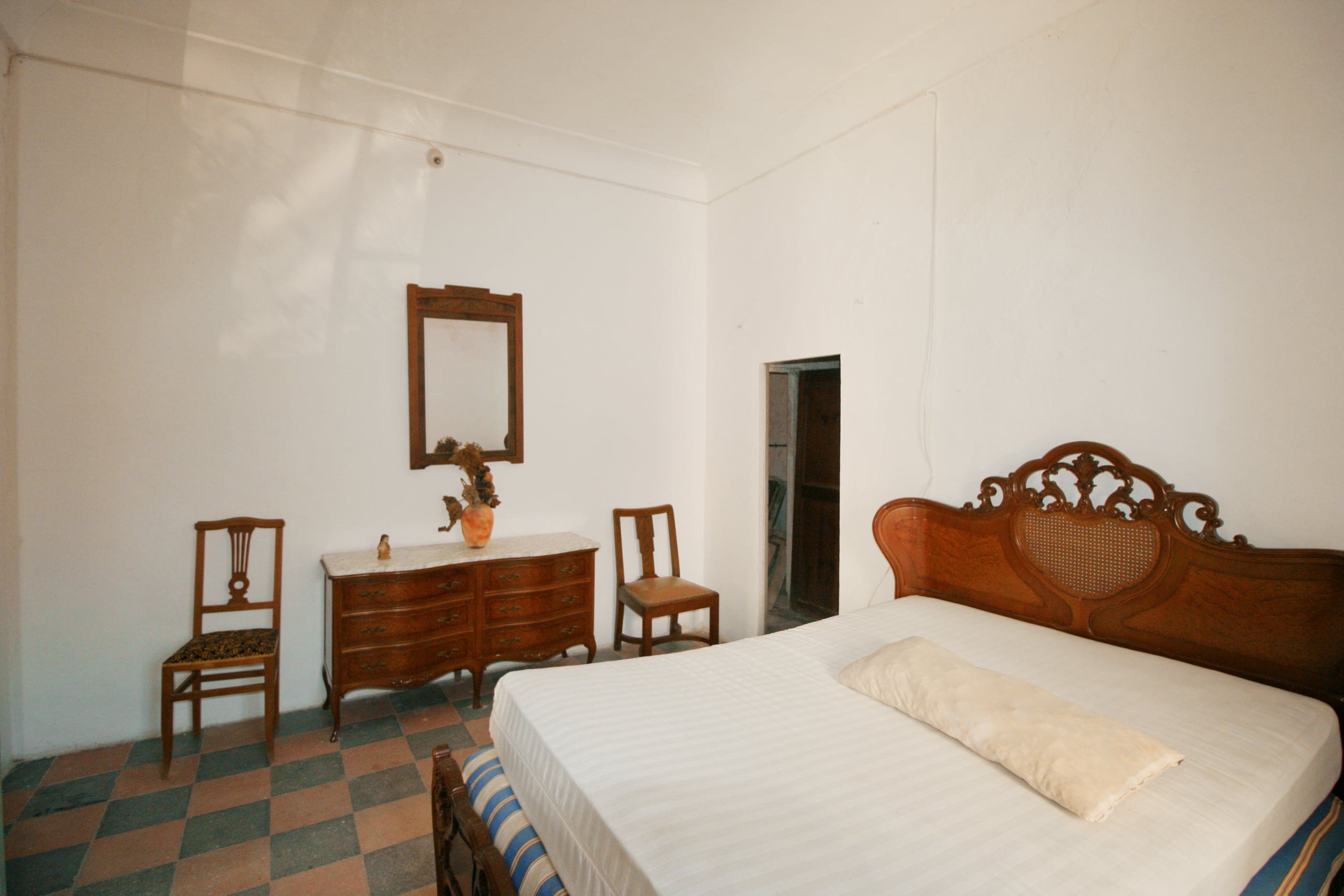 8 Bed, 1 Bath, HouseFor Sale, Binissalem, Baleares