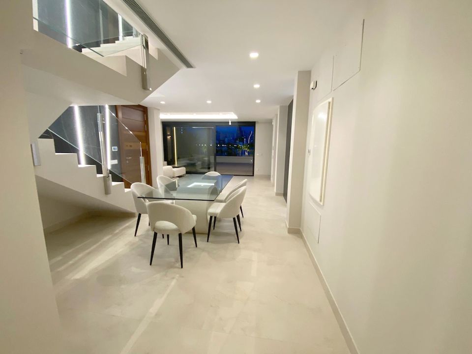 4 Bed, 2 Bath, ApartmentFor Sale, Benidorm, Alicante