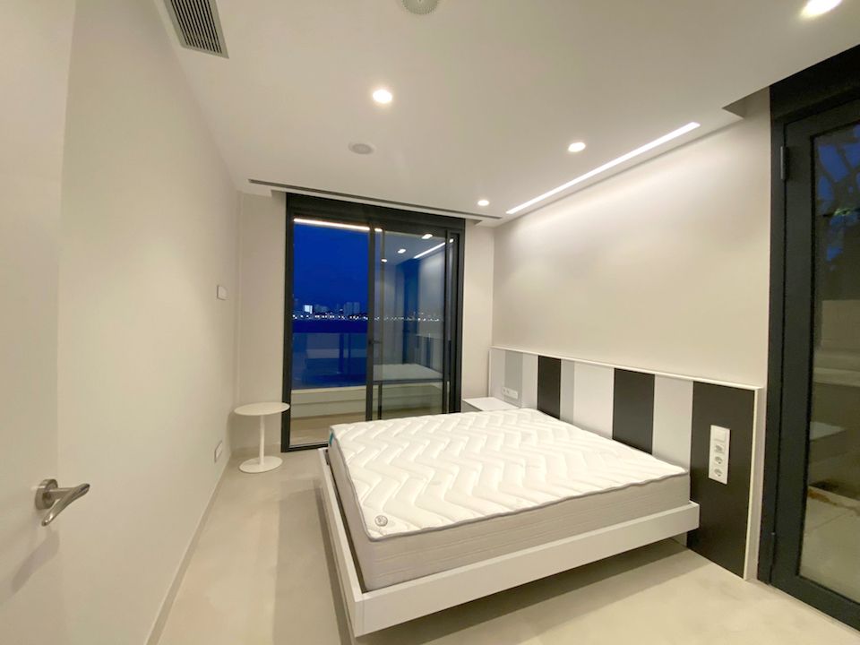 4 Bed, 2 Bath, ApartmentFor Sale, Benidorm, Alicante