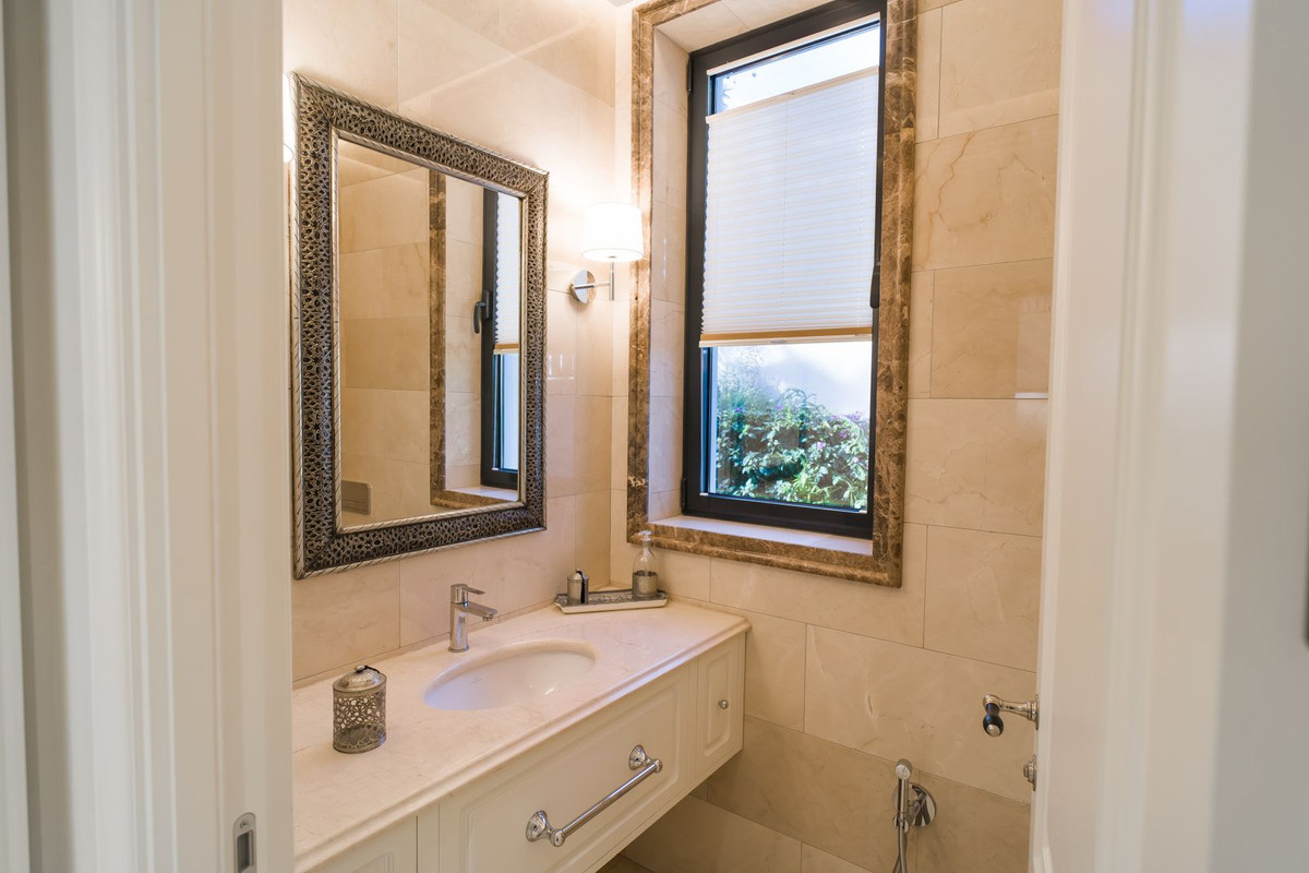 6 Bed, 6 Bath, HouseFor Sale, Los Flamingos Golf, Malaga