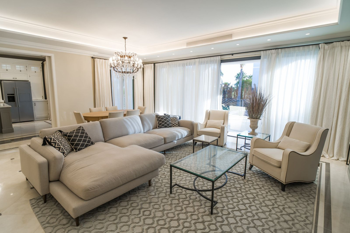 6 Bed, 6 Bath, HouseFor Sale, Los Flamingos Golf, Malaga