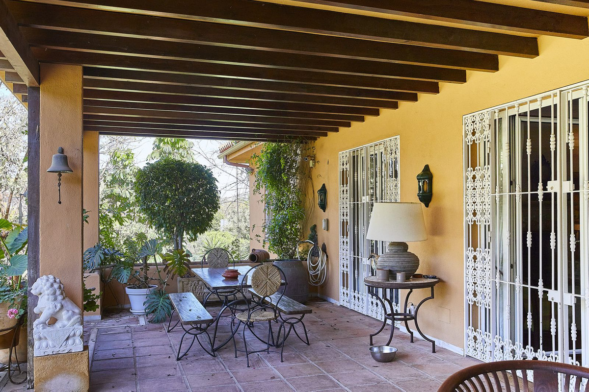 5 Bed, 5 Bath, HouseFor Sale, Golden Mile, Malaga