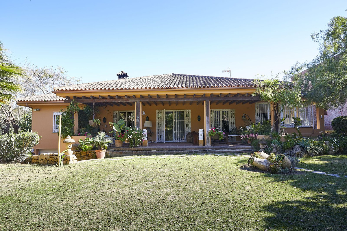 5 Bed, 5 Bath, HouseFor Sale, Golden Mile, Malaga