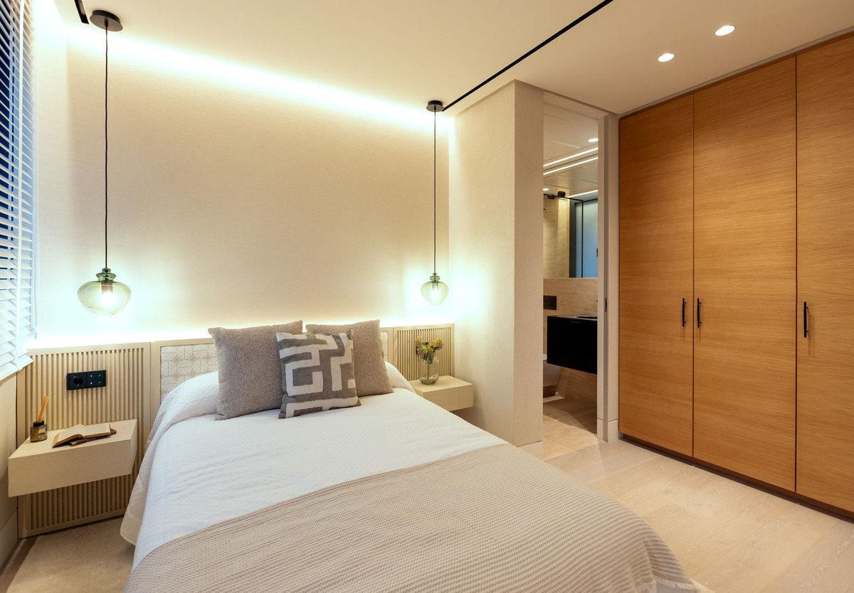 3 Bed, 3 Bath, ApartmentFor Sale, Estepona, Malaga