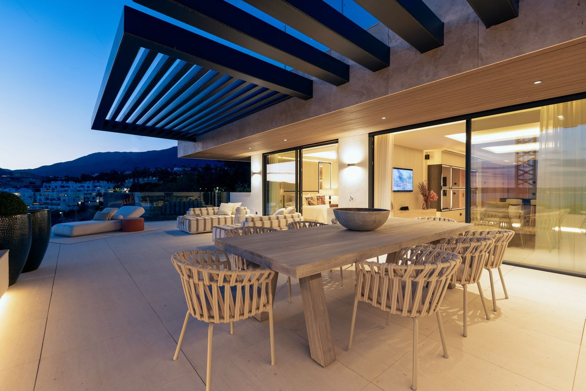 3 Bed, 3 Bath, ApartmentFor Sale, Estepona, Malaga