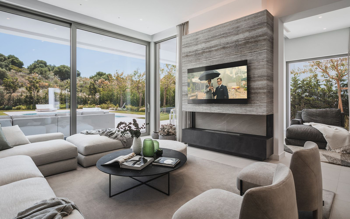 4 Bed, 4 Bath, HouseFor Sale, El Paraíso, Estepona, Malaga