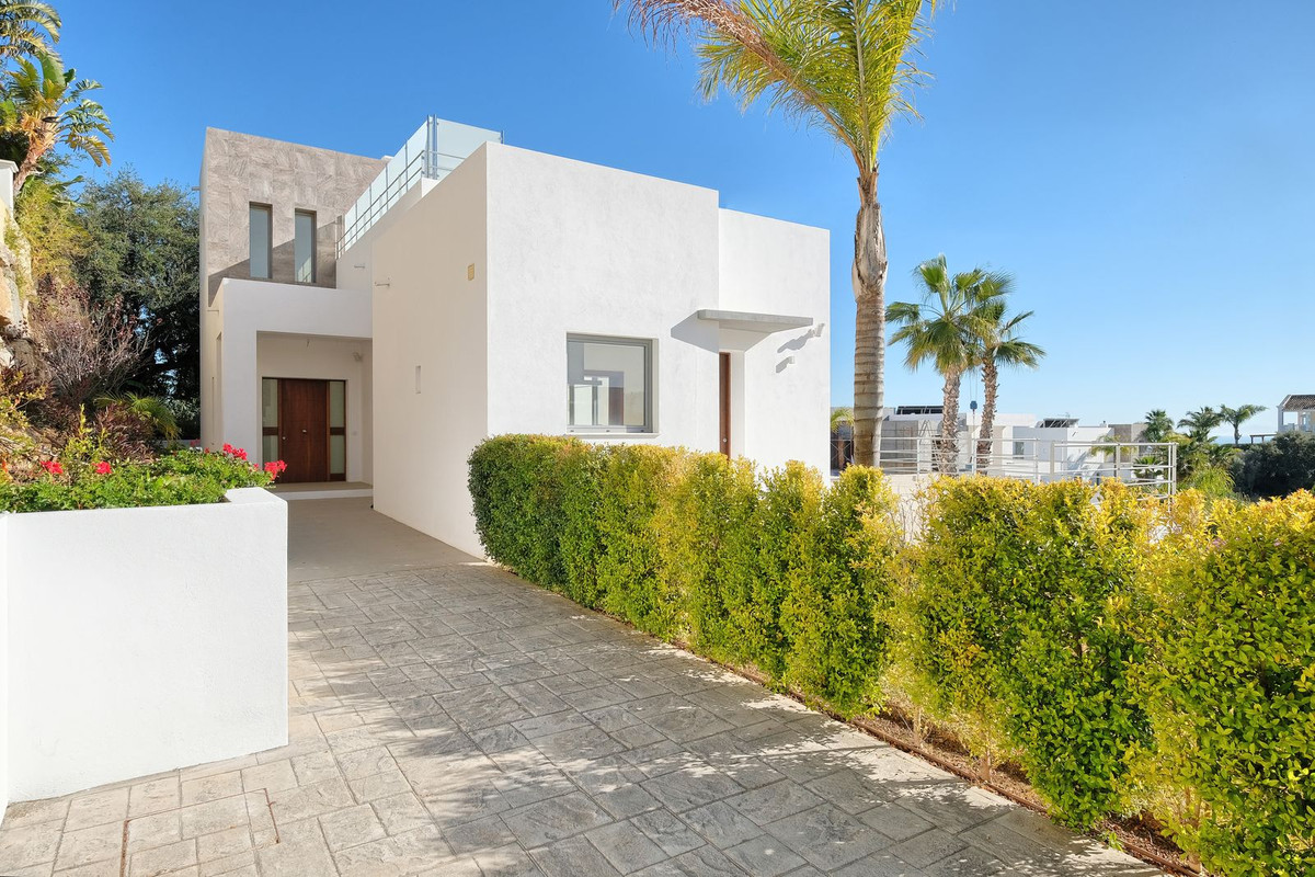 4 Bed, 5 Bath, HouseFor Sale, Benahavis, Malaga