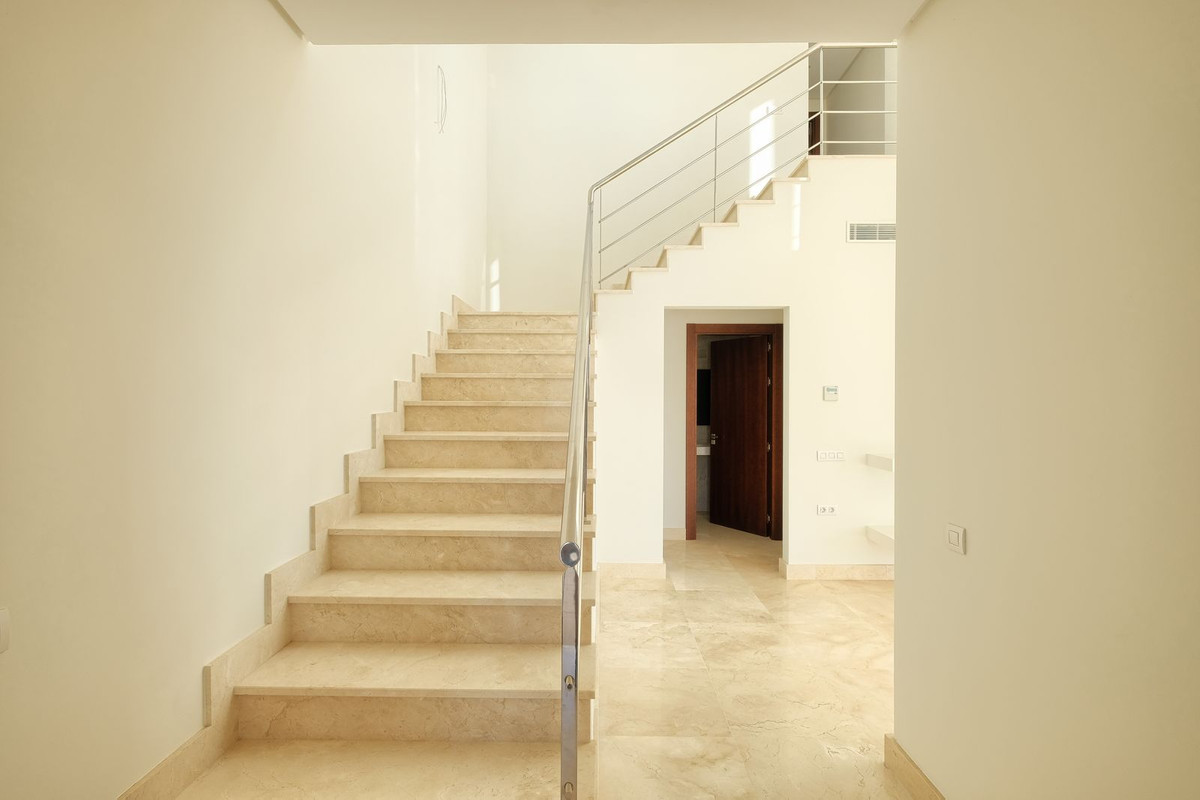 4 Bed, 5 Bath, HouseFor Sale, Benahavis, Malaga