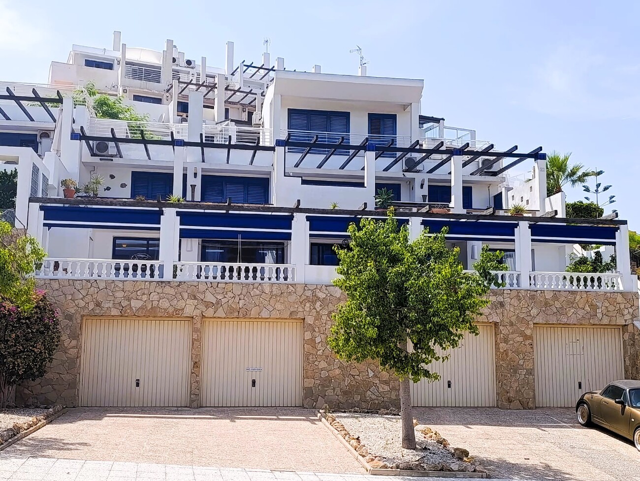 3 Bed, 2 Bath, ApartmentFor Sale, Las Ramblas Golf, Alicante