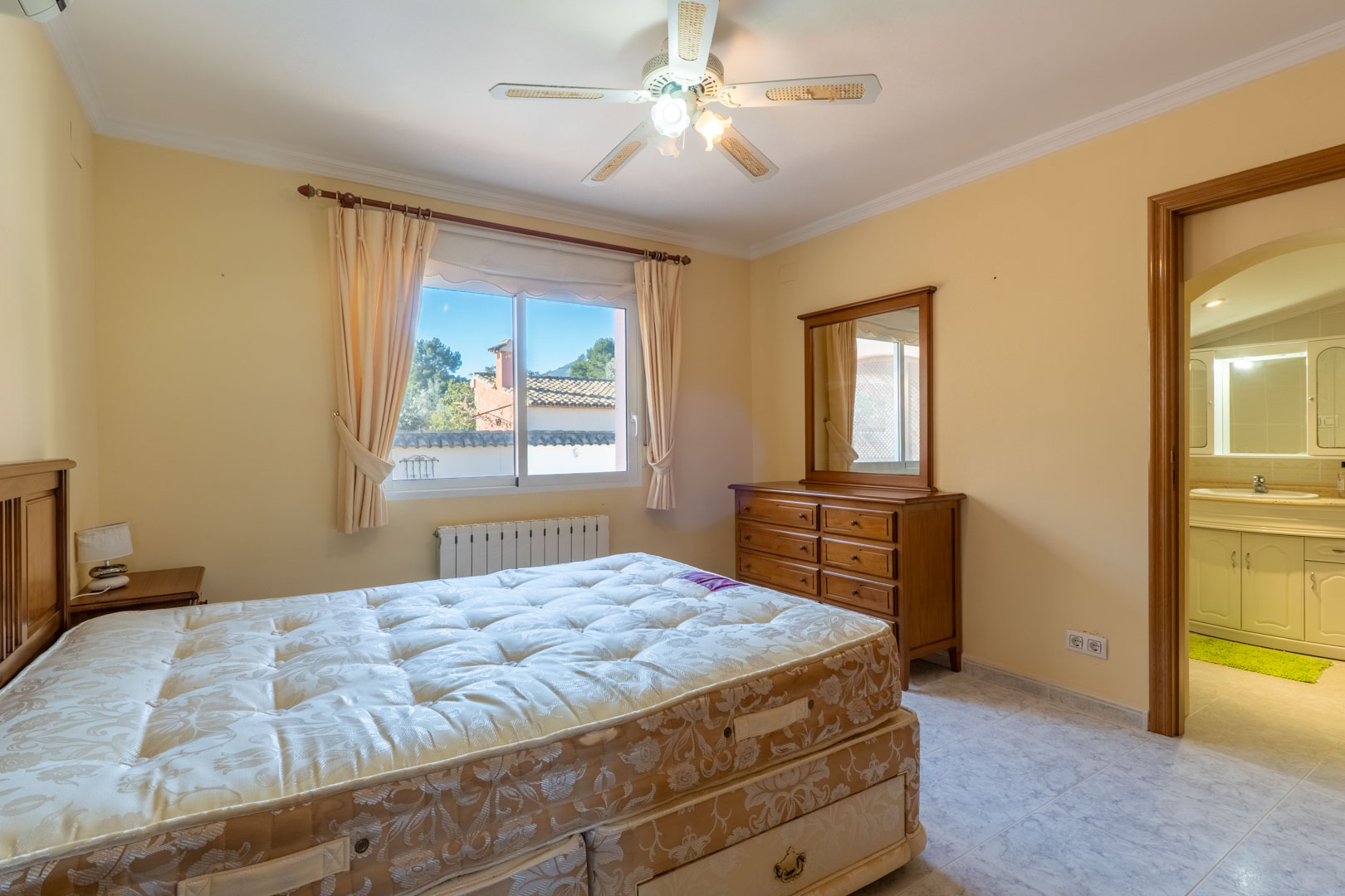 3 Bed, 3 Bath, HouseFor Sale, Jalon, Alicante