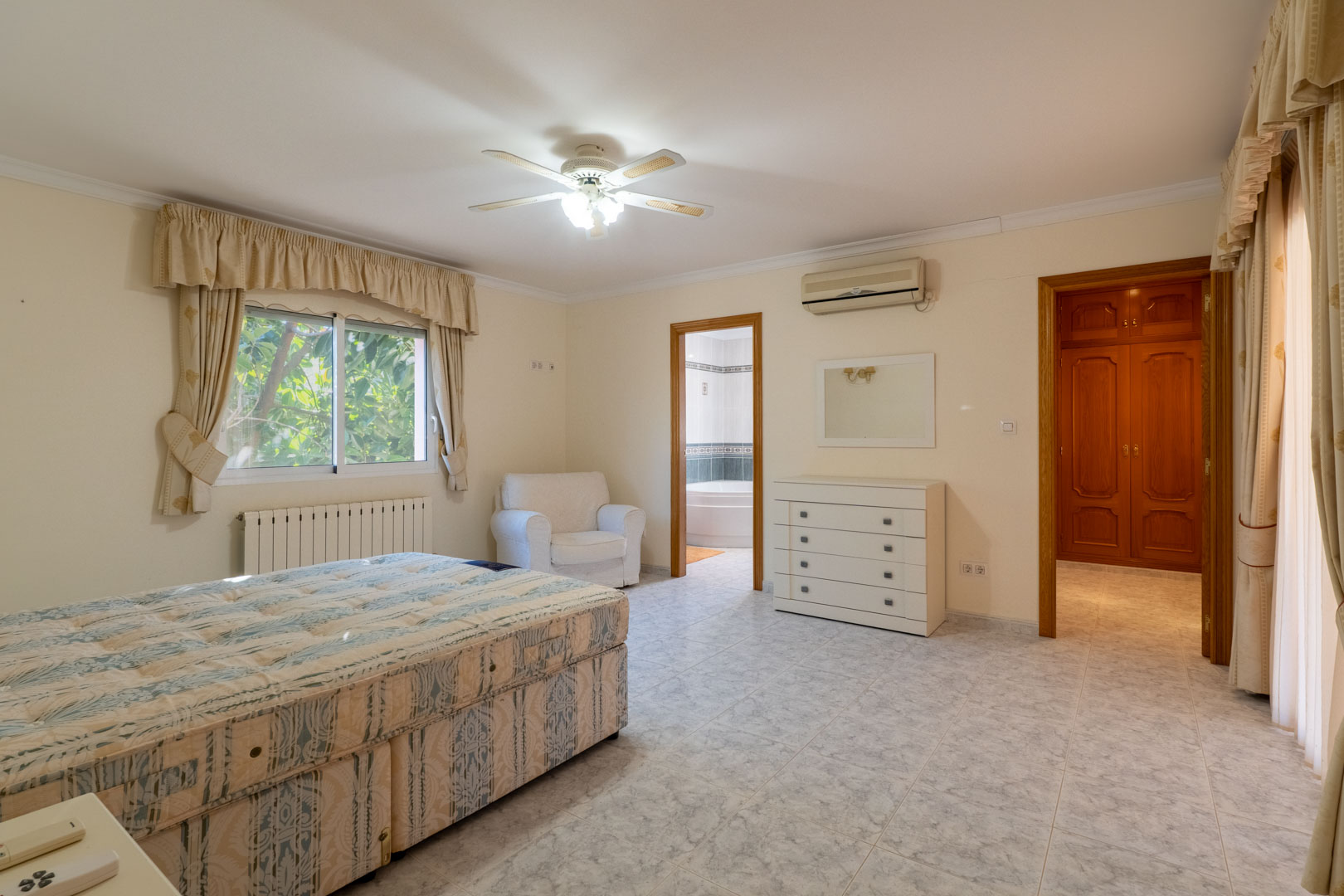 3 Bed, 3 Bath, HouseFor Sale, Jalon, Alicante