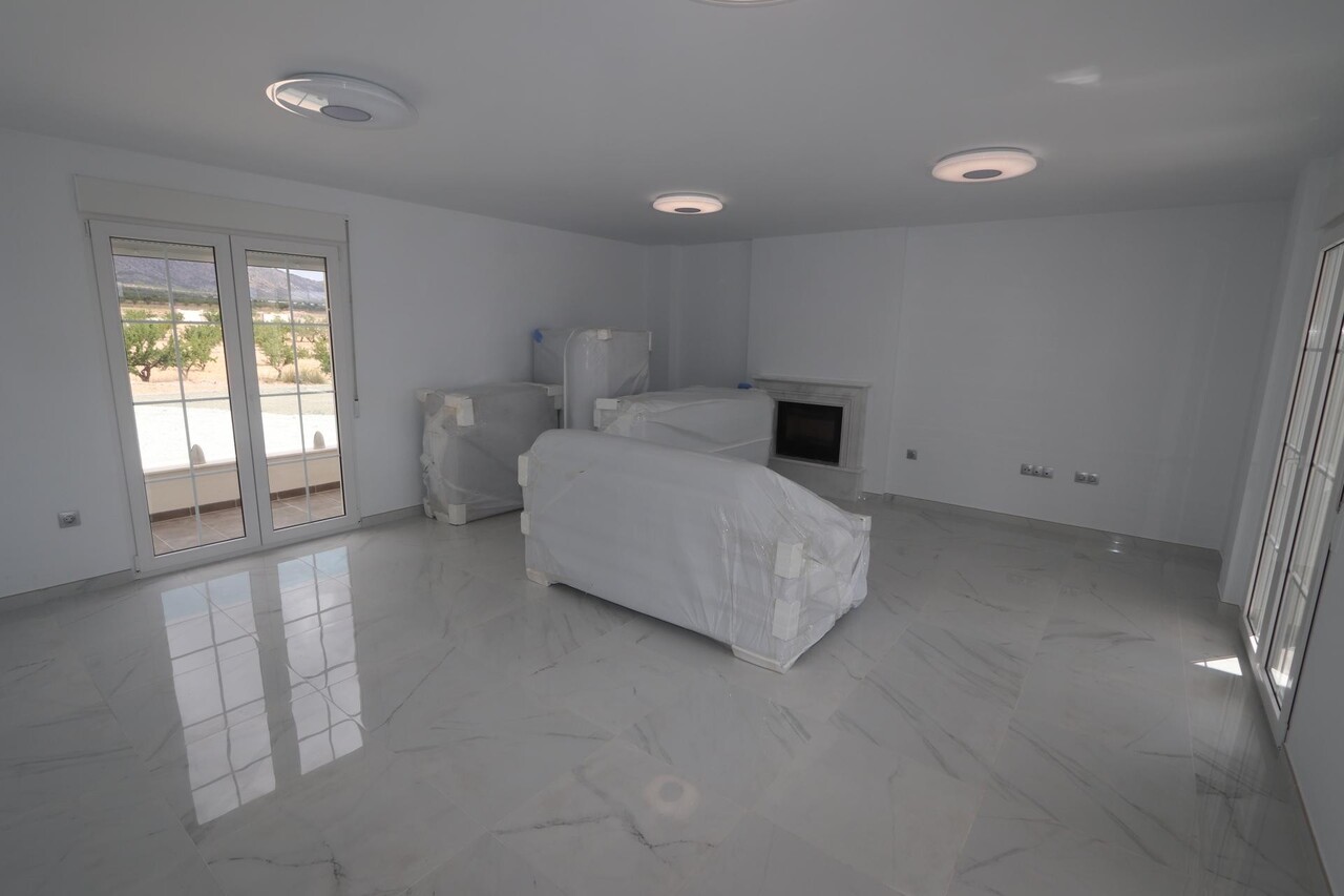 4 Bed, 3 Bath, HouseFor Sale, Pinoso, Alicante
