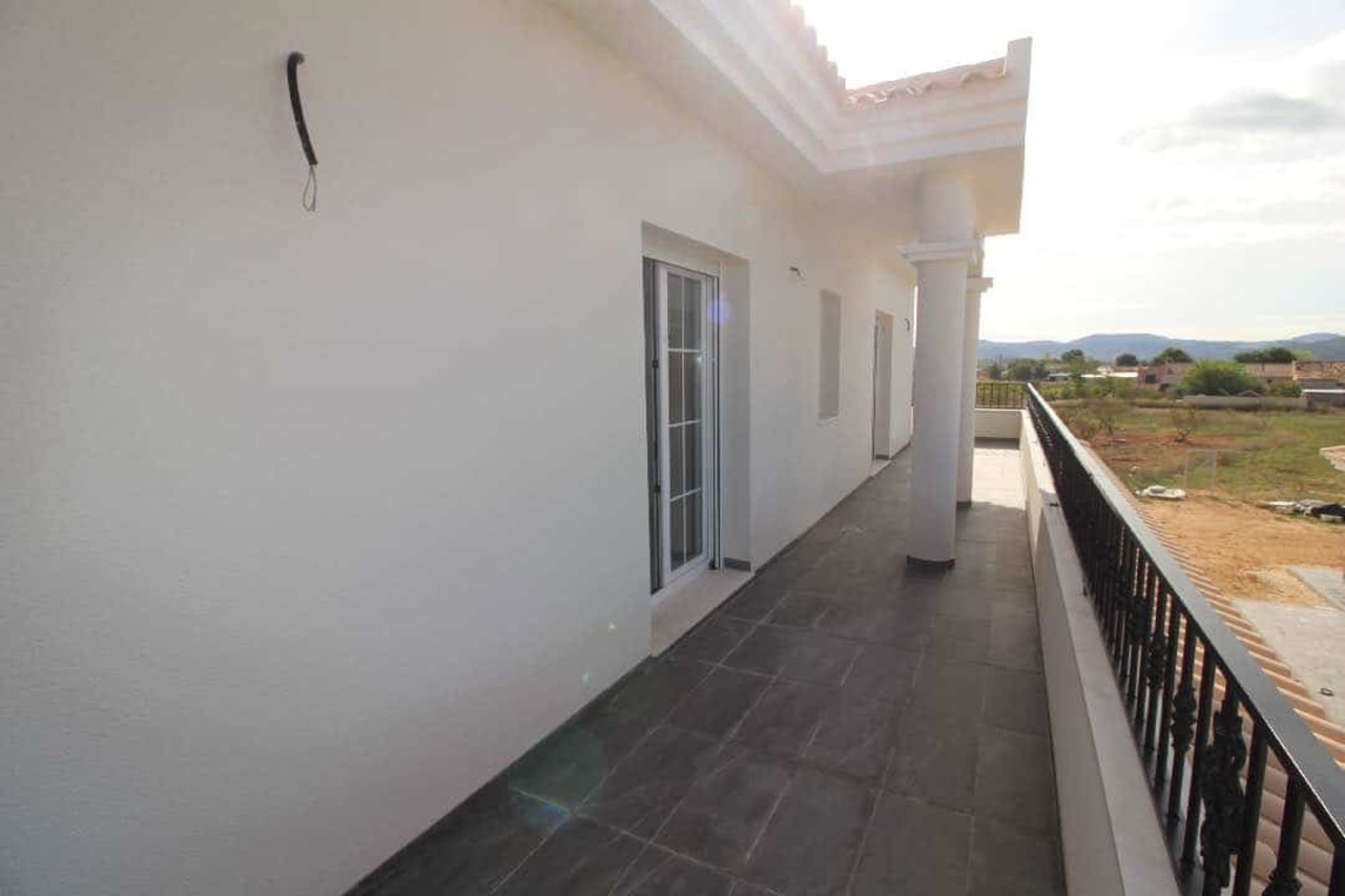 4 Bed, 3 Bath, HouseFor Sale, Pinoso, Alicante