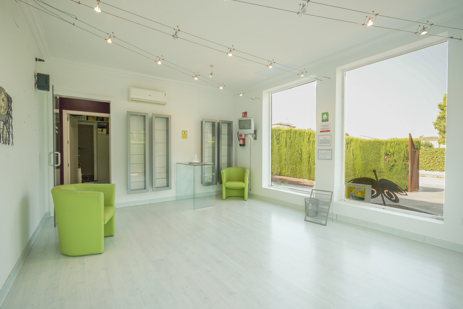 Commercial Property, For Sale