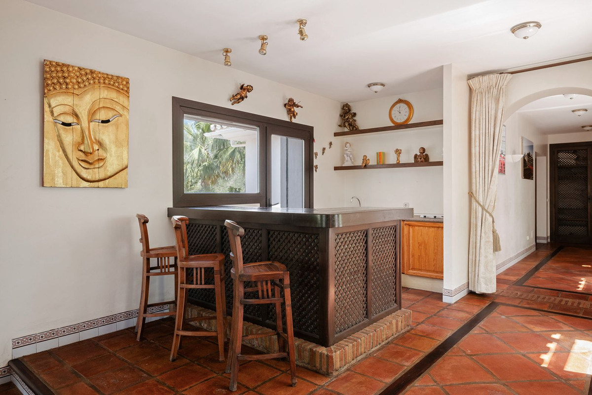 6 Bed, 6 Bath, HouseFor Sale, Istán, Malaga