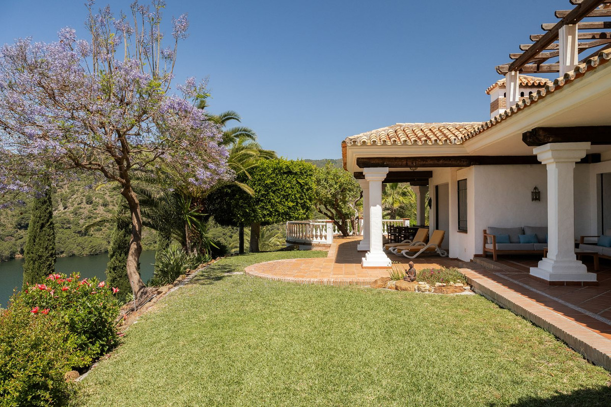 6 Bed, 6 Bath, HouseFor Sale, Istán, Malaga