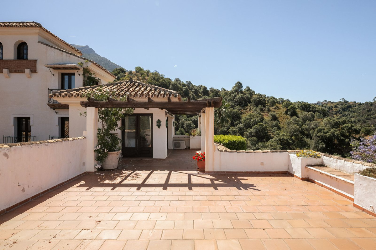 6 Bed, 6 Bath, HouseFor Sale, Istán, Malaga