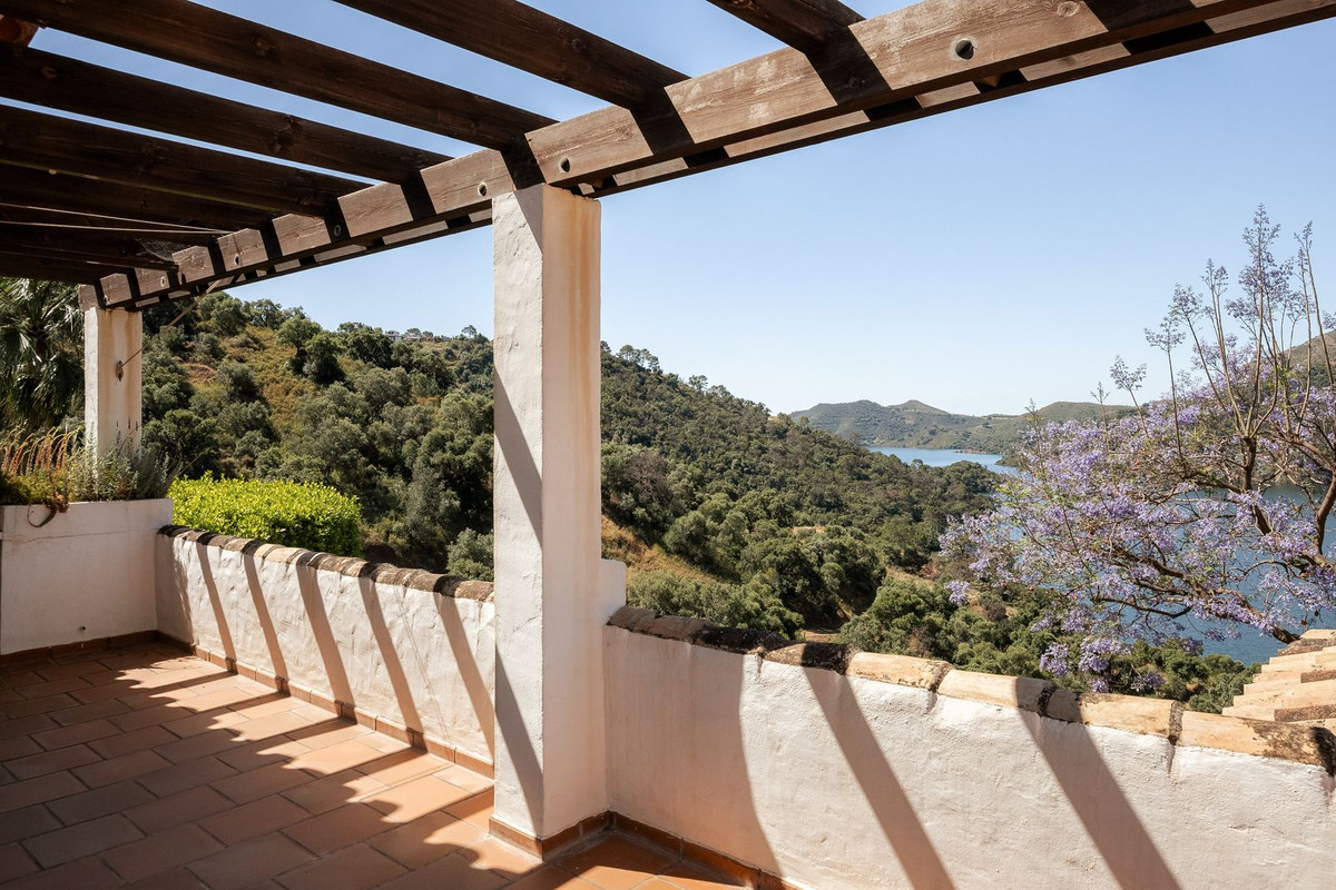 6 Bed, 6 Bath, HouseFor Sale, Istán, Malaga