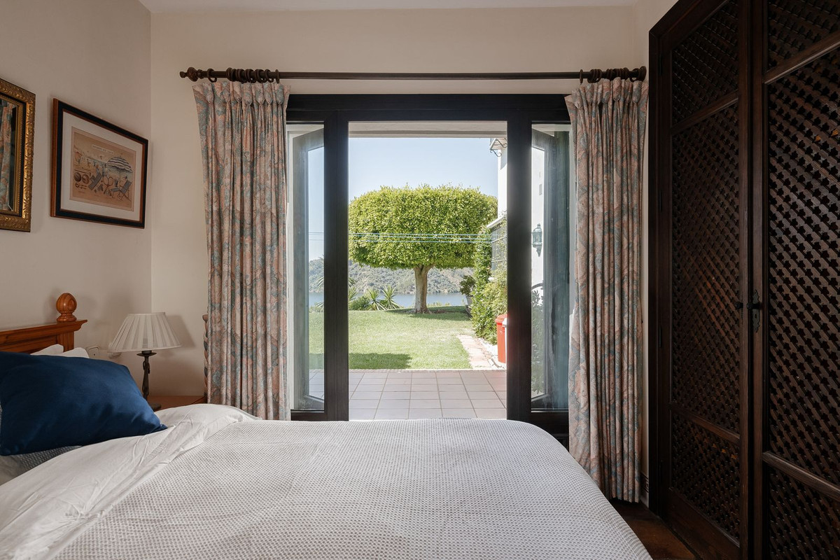 6 Bed, 6 Bath, HouseFor Sale, Istán, Malaga