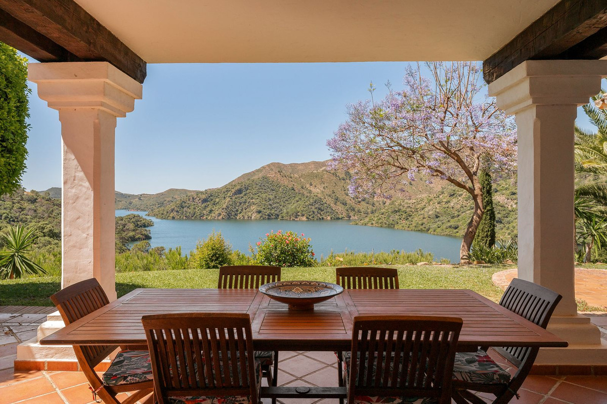 6 Bed, 6 Bath, HouseFor Sale, Istán, Malaga