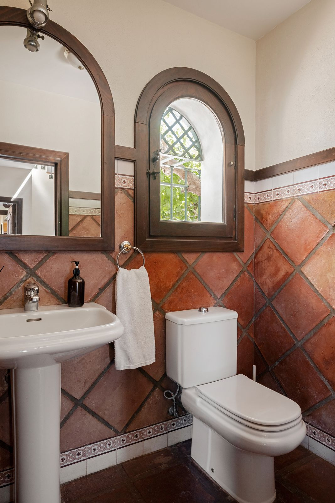 6 Bed, 6 Bath, HouseFor Sale, Istán, Malaga