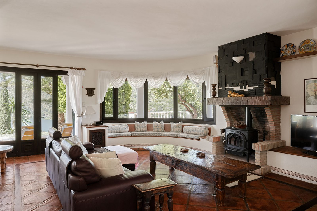 6 Bed, 6 Bath, HouseFor Sale, Istán, Malaga