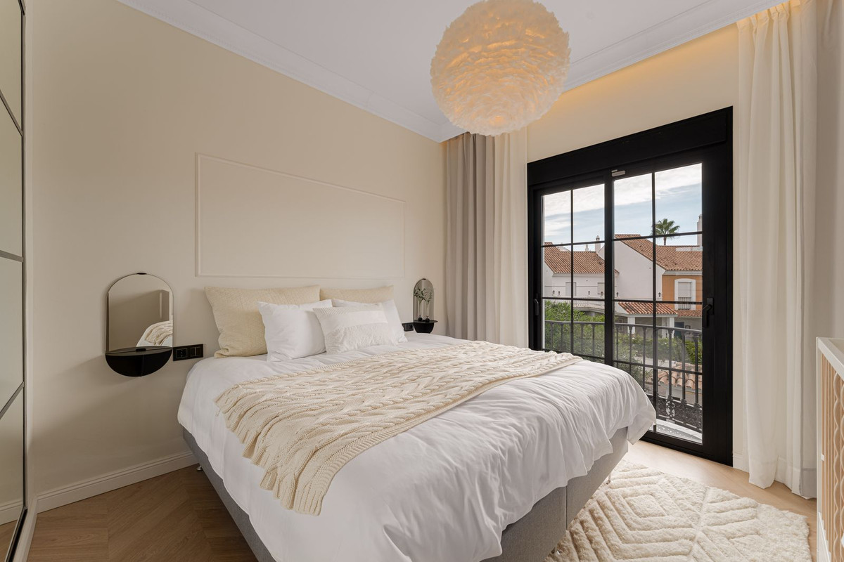 6 Bed, 4 Bath, HouseFor Sale, Atalaya, Malaga