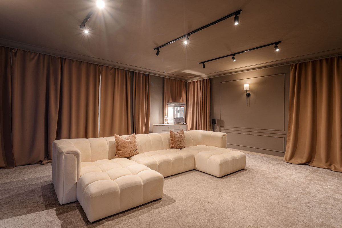 6 Bed, 4 Bath, HouseFor Sale, Atalaya, Malaga